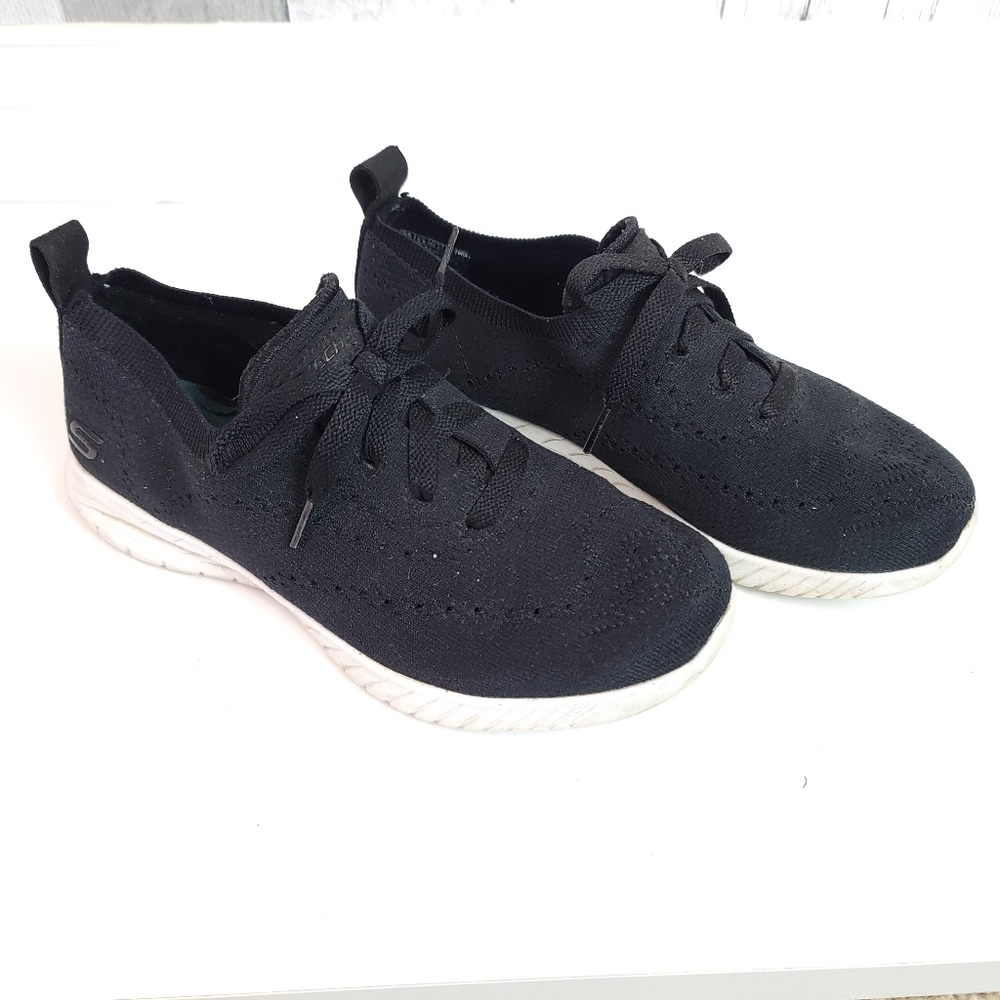 Sketchers Wave Lite Sneaker 6.5